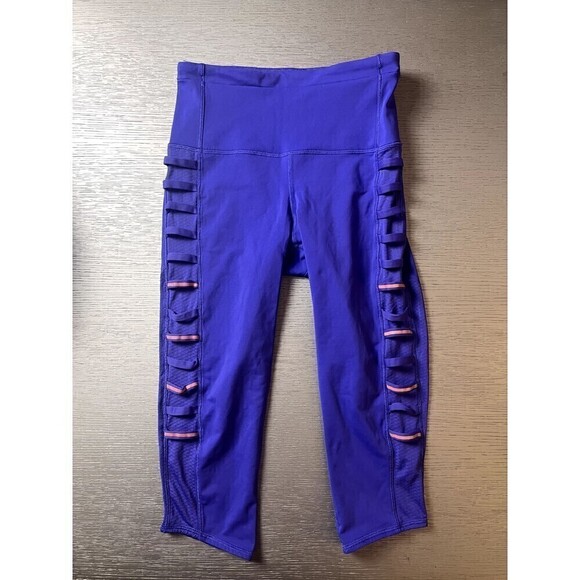 Lululemon Breezy Mesh Iris Flower Crop Leggings Size 4 Purple Workout Activewear - Picture 1 of 5